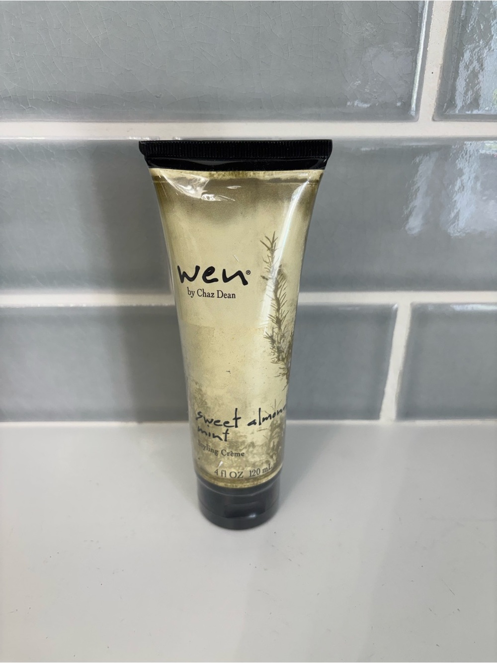 WEN by Chaz Dean Sweet Almond Mint Anti-Frizz Styling Crème.